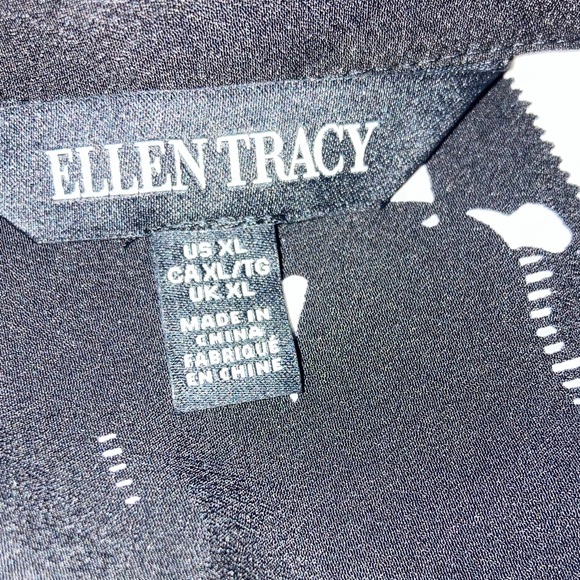 Ellen Tracy Monochrome Patterned button down Top - Picture 2 of 4